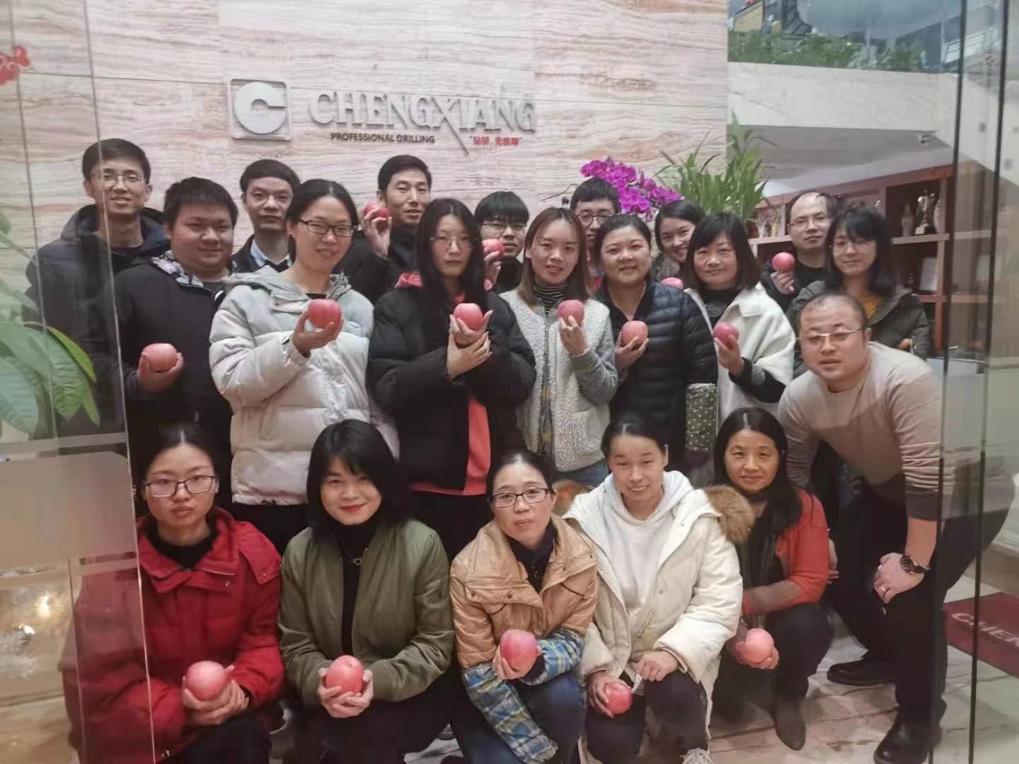風(fēng)勁帆滿圖新志，砥礪奮進(jìn)正此時